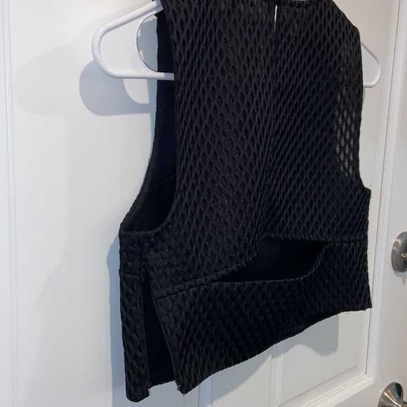 NWT. Express Textured Tank Top. Zip on Side. - Picture 6 of 7